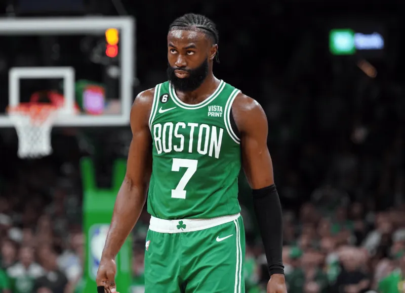 这是什么意思？ Jaylen Brown Aitnik：所以现在我们要这样做？