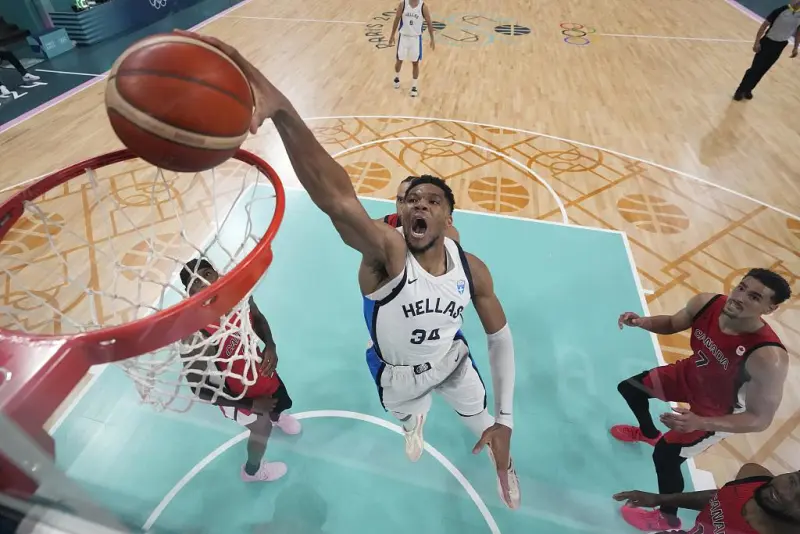 功亏一篑！字母哥出战30分钟 17投11中 拿下34分